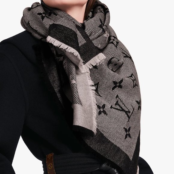 Louis Vuitton Neo Natté Black Monogram Shawl - Authentic - Picture 2 of 8